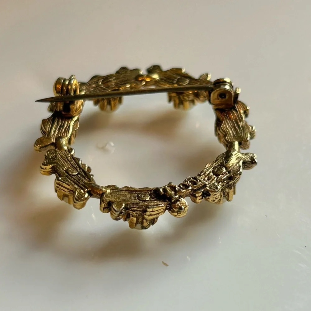 Vintage Signed TACOA Art Nouveau Floral Brooch Pin w/ Faux Pearls Open Circle - Picture 10 of 11